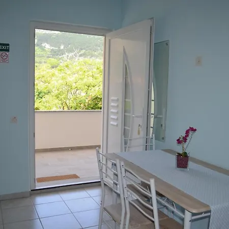 Alen Apartment *