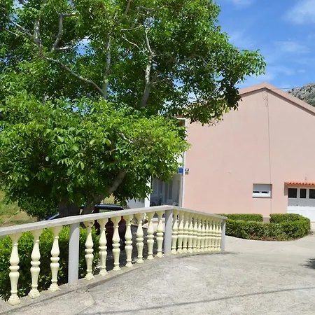 Alen Apartmán