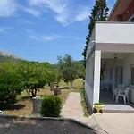 Alen Apartman *
